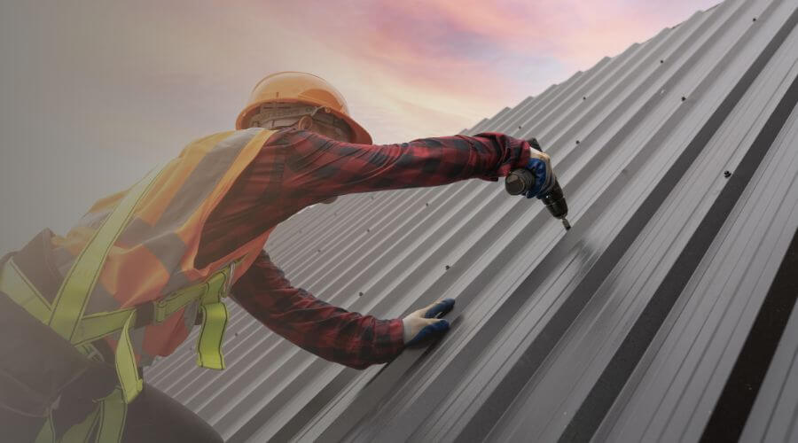 Professional gutter cleaning in Nashotah, WI